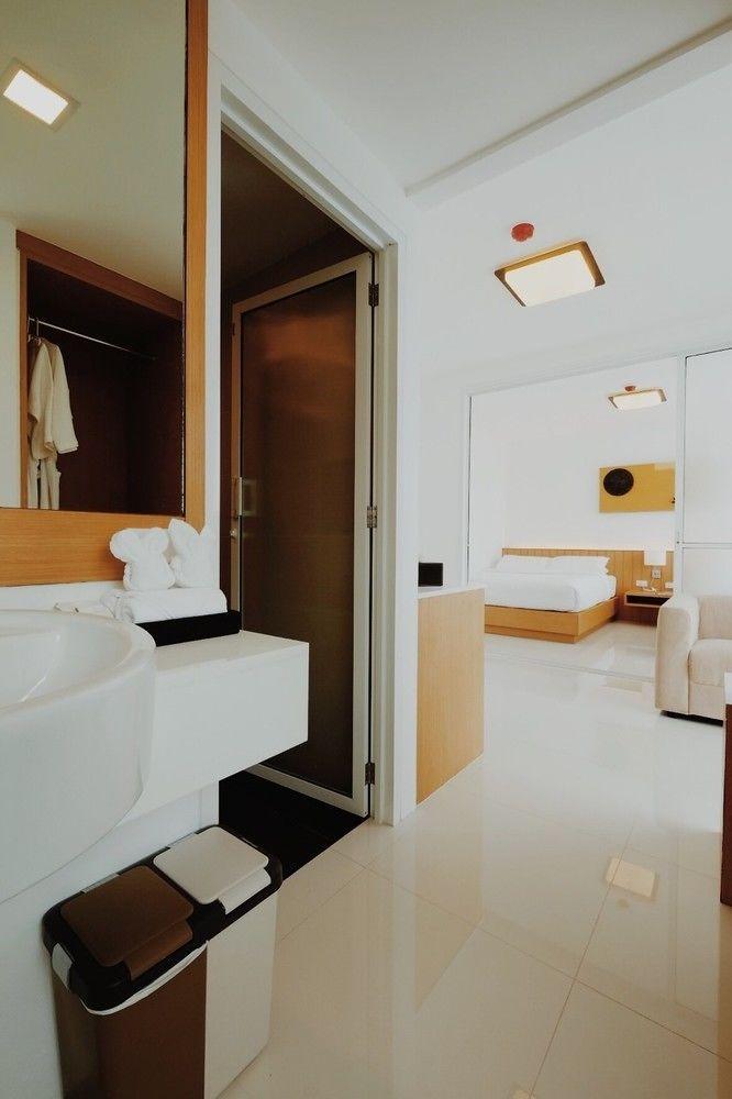 Modern Thai Suites Phuket Εξωτερικό φωτογραφία