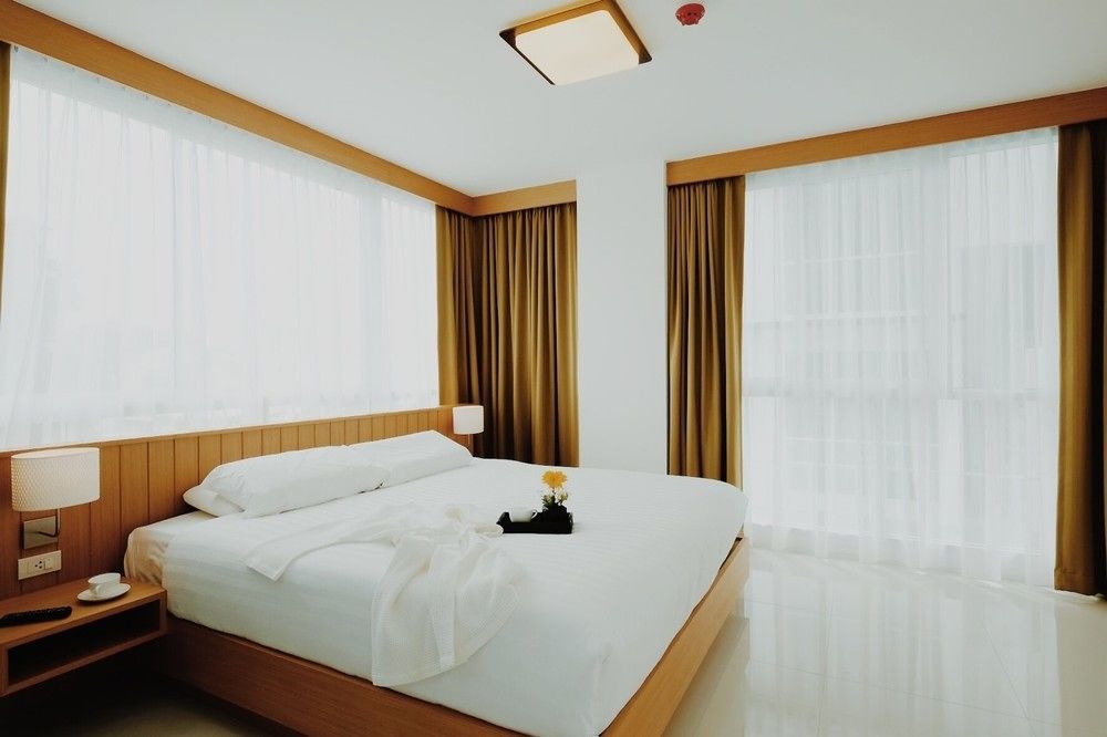 Modern Thai Suites Phuket Εξωτερικό φωτογραφία