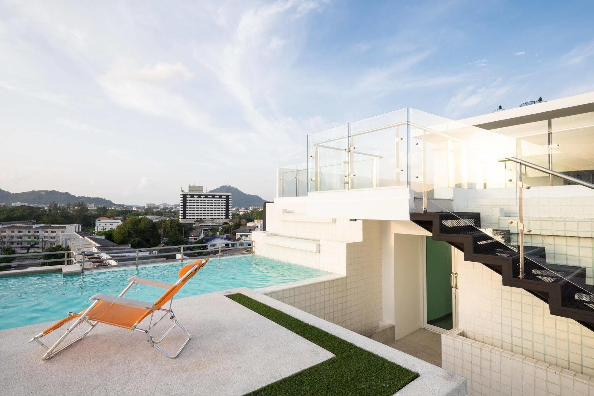 Modern Thai Suites Phuket Εξωτερικό φωτογραφία